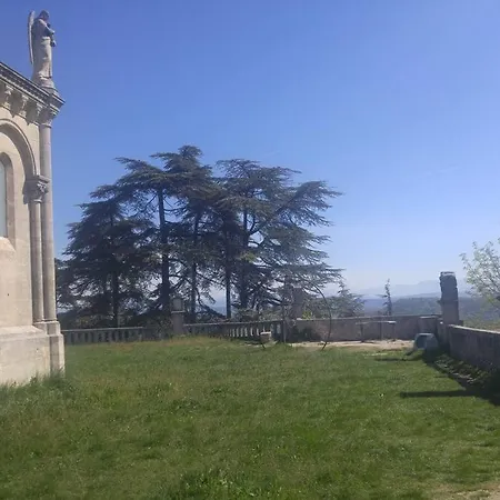 Mas Provencal Avec Piscine Et Tennis * Ongles